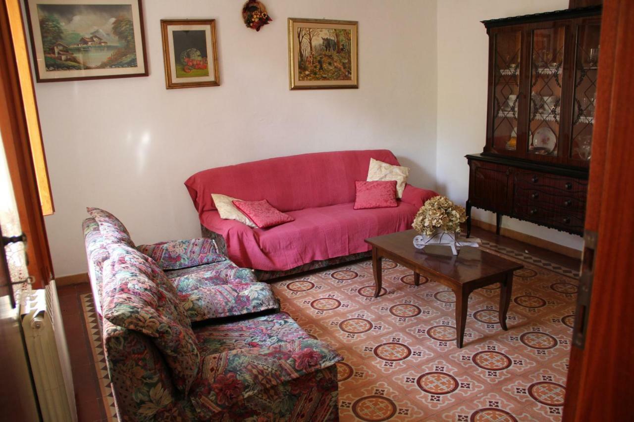 La Casa Dei Nonni Villa Chianni Luaran gambar