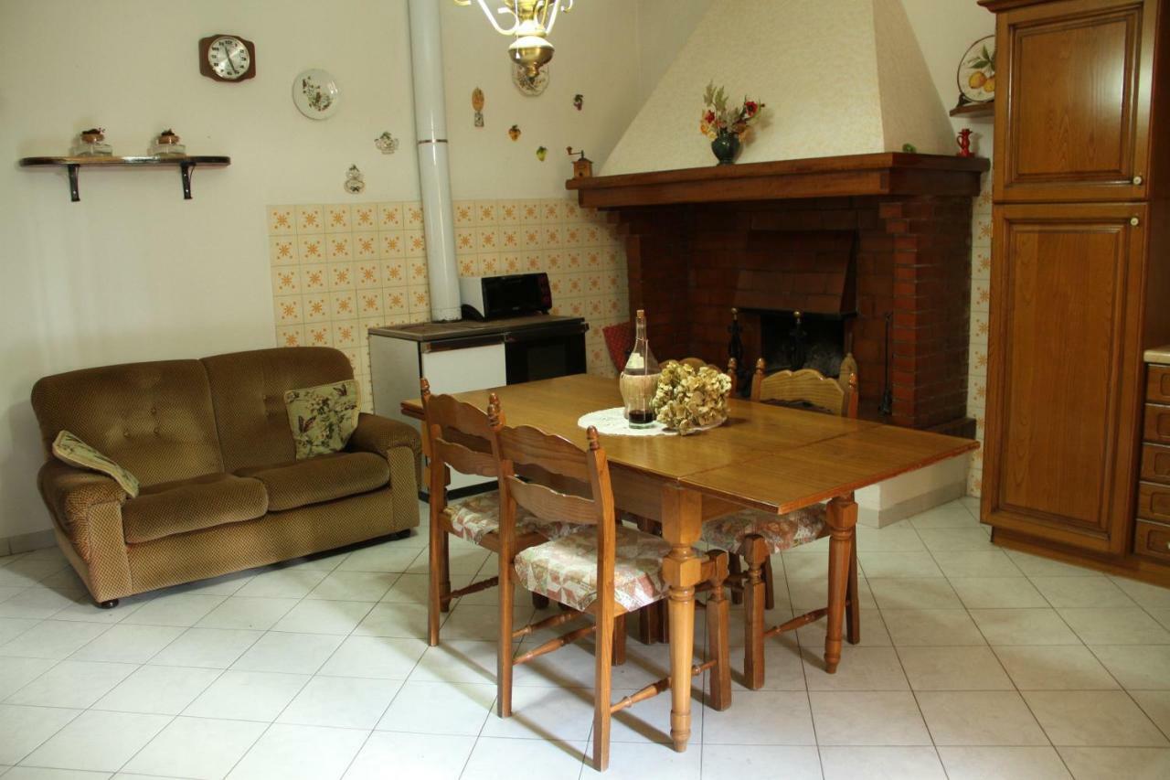 La Casa Dei Nonni Villa Chianni Luaran gambar